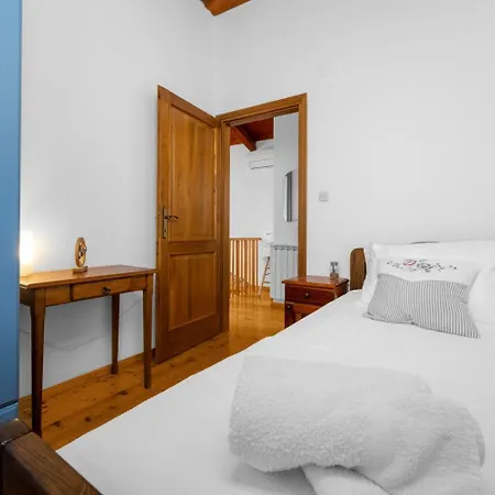 House Bruna 度假居