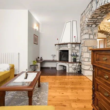 Bruna - Rustic Stone House * Krsan